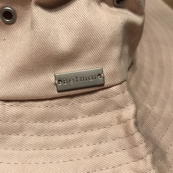 Betmar Lightweight Bucket Hat - Picture 7 of 16
